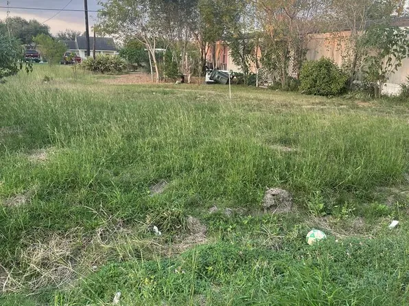 117 Queen Sago Dr #117 & 118, Harlingen, TX 78552