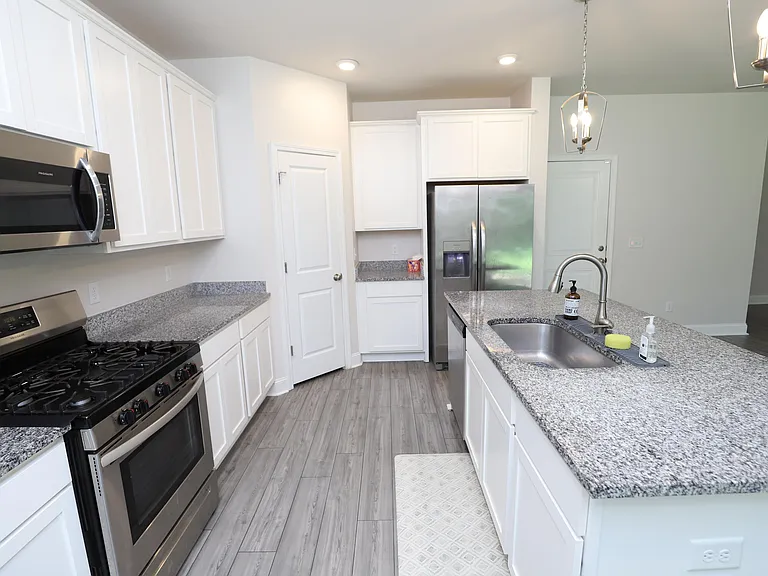 870 Curlew Cir — Photo 30