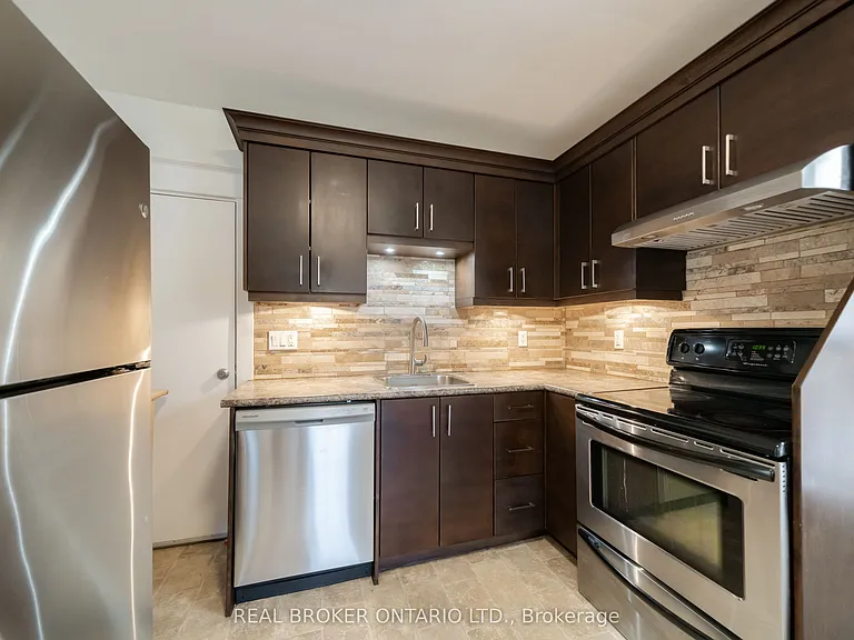 542 Glebeholme Blvd #MAIN — Photo 12