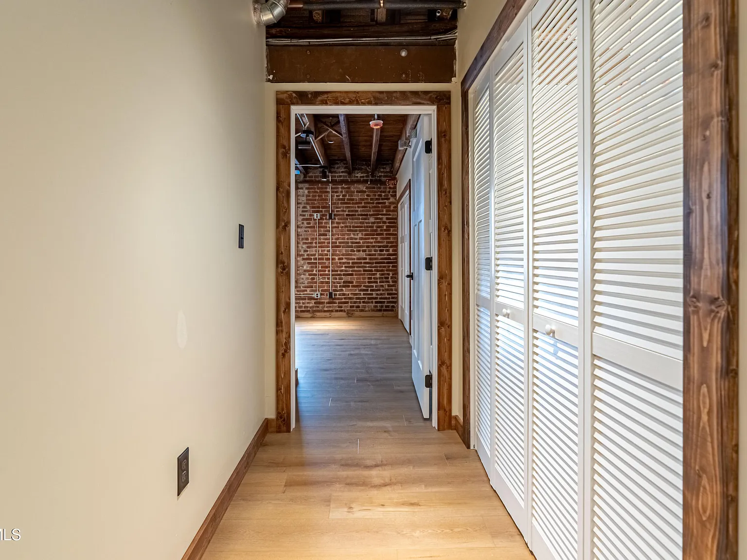 2 bed, 1292 sqft, $2,220 — Photo 4