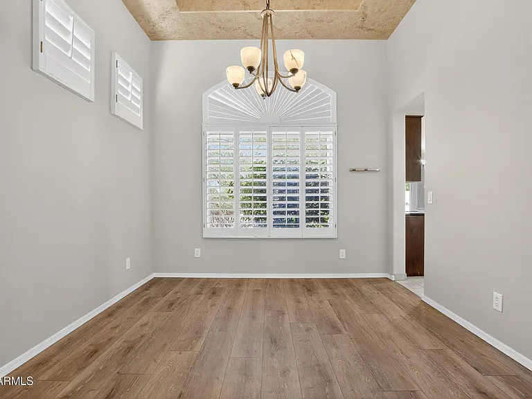 4302 E Mossman Rd — Photo 21