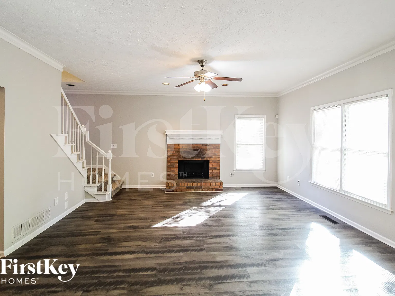 3 bed, 2.0 bath, 1998 sqft, $2,230 — Photo 4