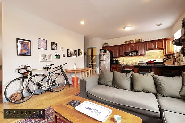 Rented by ZealEstate Group Inc | media 14