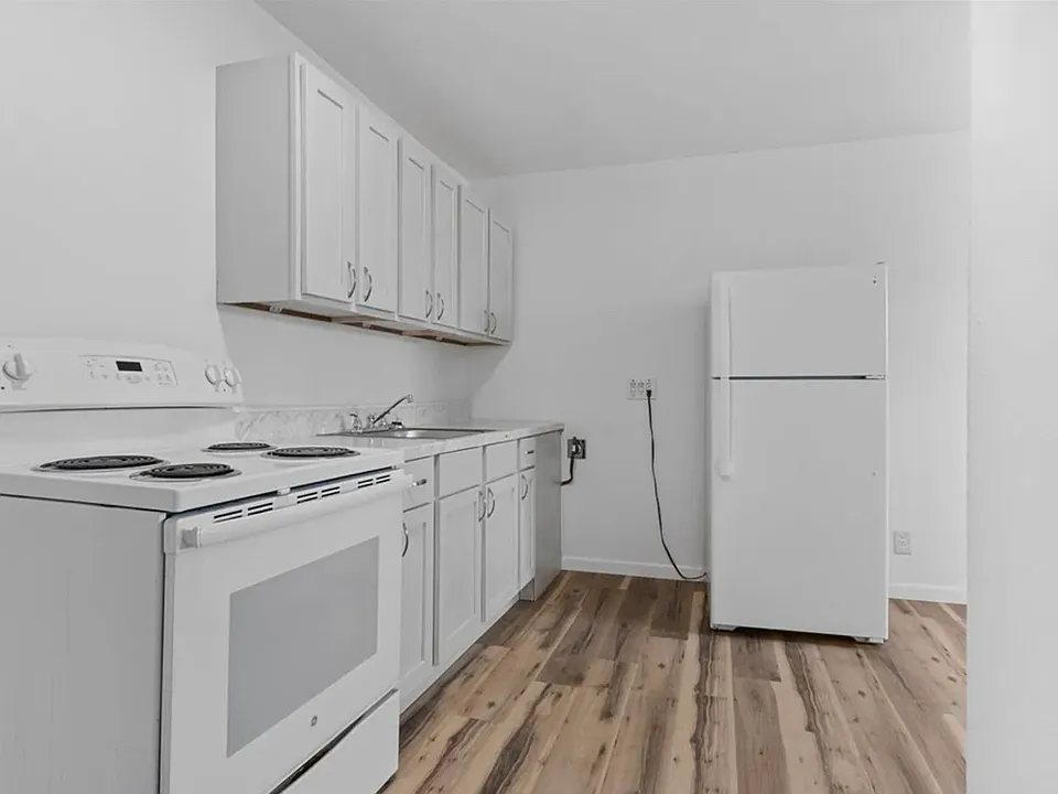 2216 Memorial Pkwy NW #B1