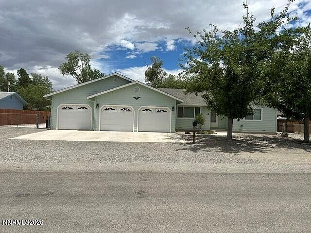 1st image of 18 Saint Andrews Dr