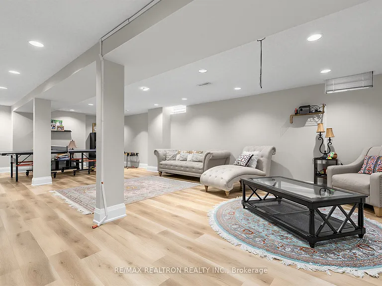 210 Westmount Blvd — Photo 31