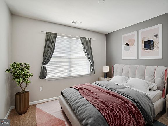 5th image of 19606 Galway Bay Cir APT 404