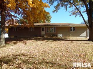 14965 N Prichard Rd, Lewistown, IL 61542