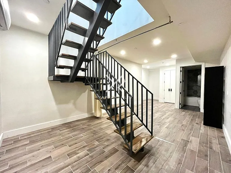 806 Saint Johns Pl #1D — Photo 9