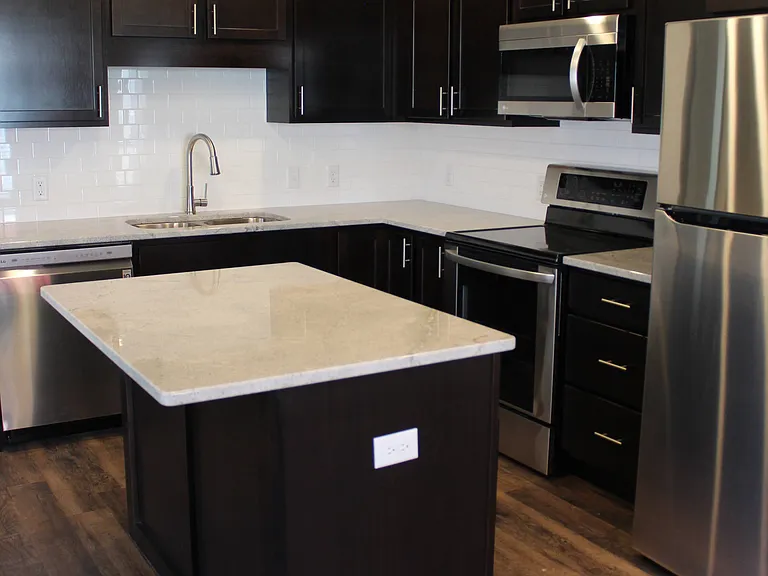 Gateway Place Apartments — Photo 32