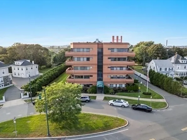 1 Carey Cir APT 512, Revere, MA 02151