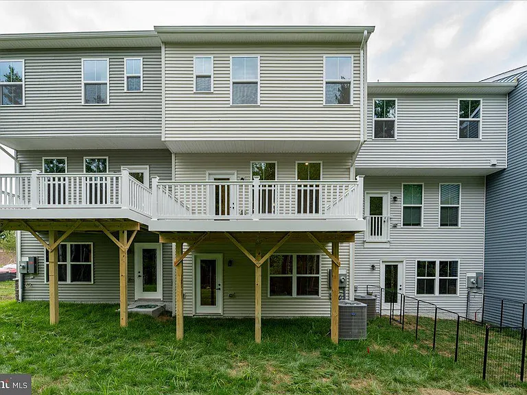 7238 Musca Shire Ln — Photo 24