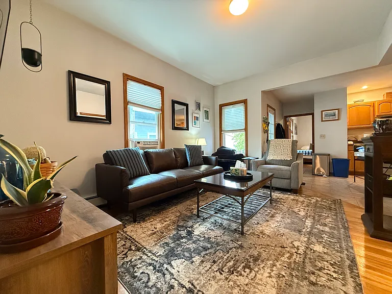 24 Lincoln St #2 — Photo 3