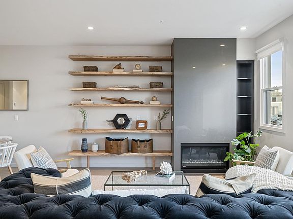 4th image of 200 Dolores St #12