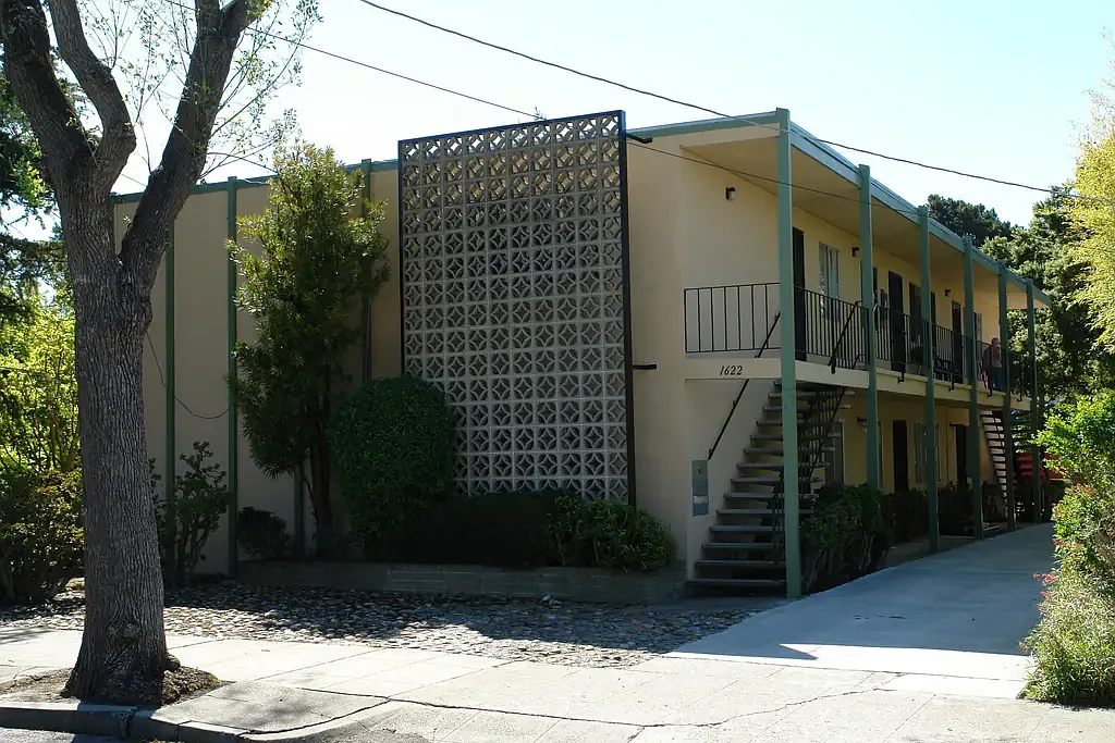 2 bed, 675 sqft, $2,650 — Photo 1