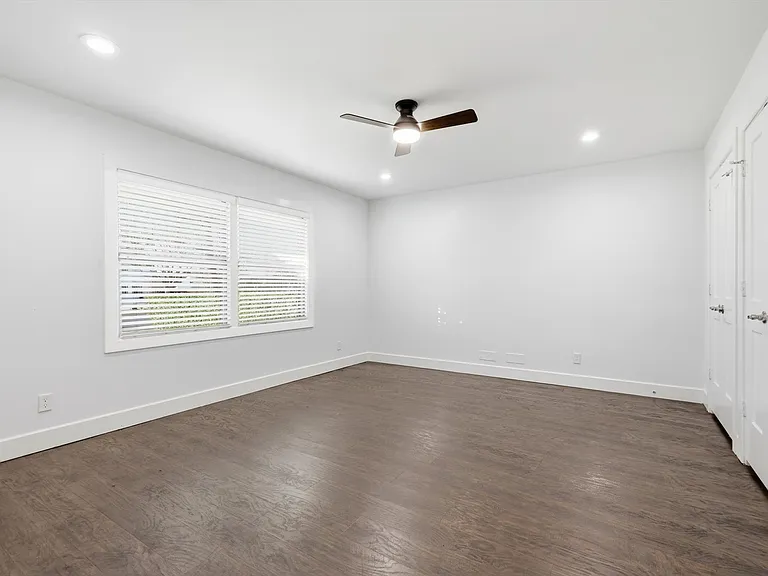 6207 Royal Ln — Photo 18