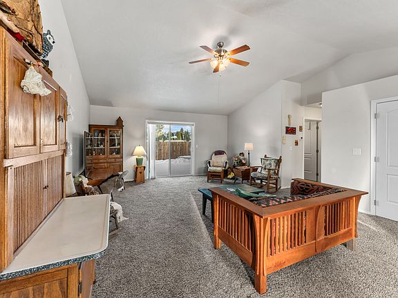 5th image of 104 NE Buena Villa Dr