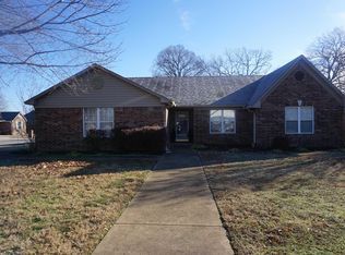 312 Crain Dr, Searcy, AR 72143
