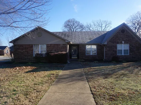 312 Crain Dr, Searcy, AR 72143