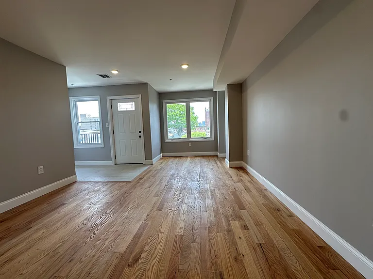 4103 Palisade Ave #2 — Photo 3