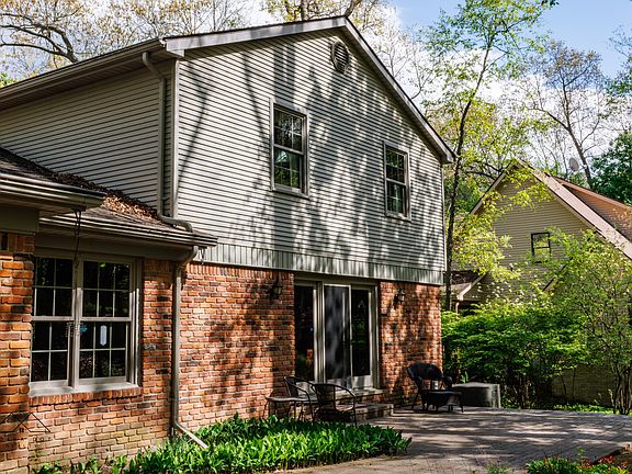 5th image of 2895 Parkway Pl