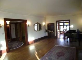 2924 N Shepard Ave, Milwaukee, WI 53211