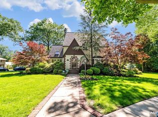 747 Mildred St, Teaneck, NJ 07666