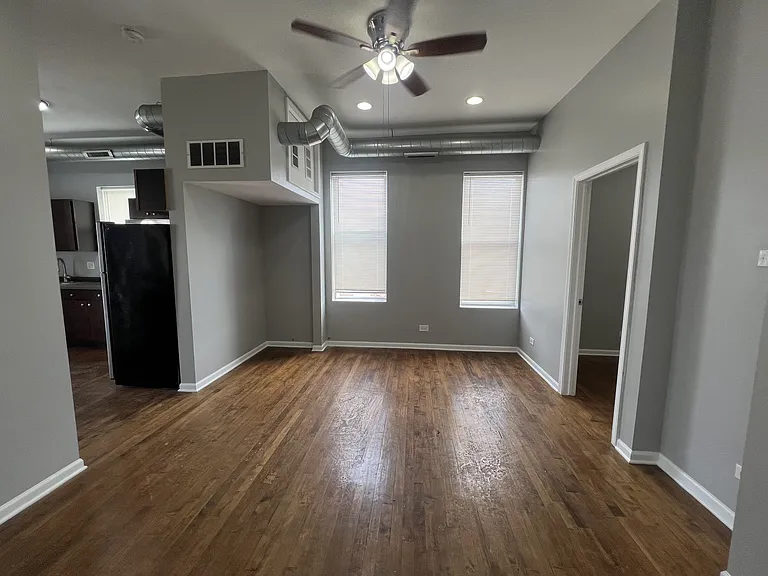 1919 S Racine Ave #3R — Photo 1