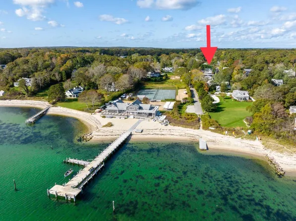324 Main St, Tisbury, MA 02568