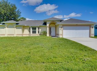 1581 SW Crater Ave, Port Saint Lucie, FL 34953