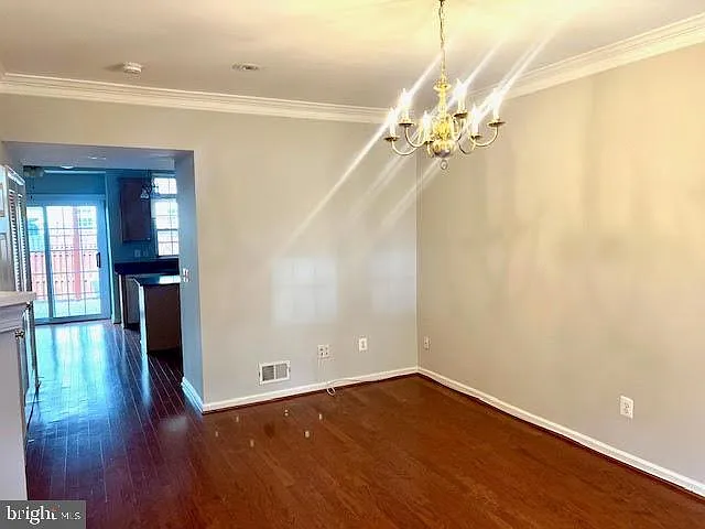 2 bed, 2.5 bath, 1648 sqft, $2,700 — Photo 2