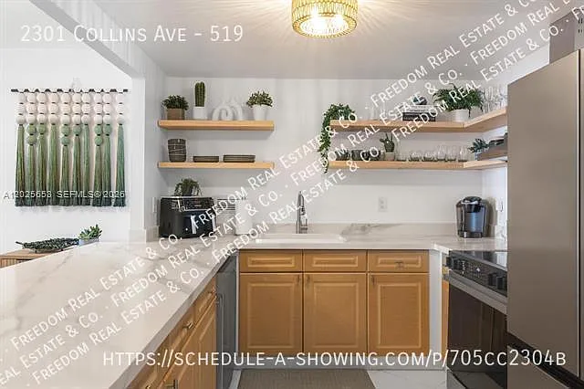 2301 Collins Ave #519 — Photo 24