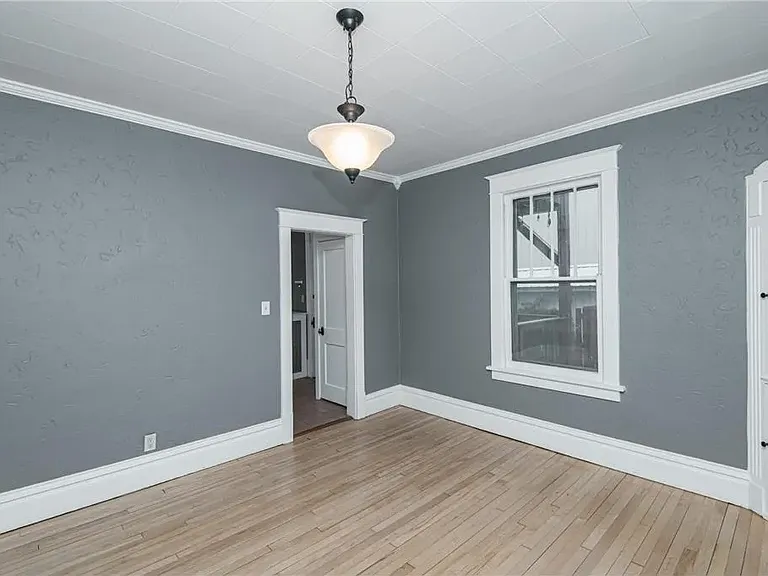 1103 1st Ave SE — Photo 2