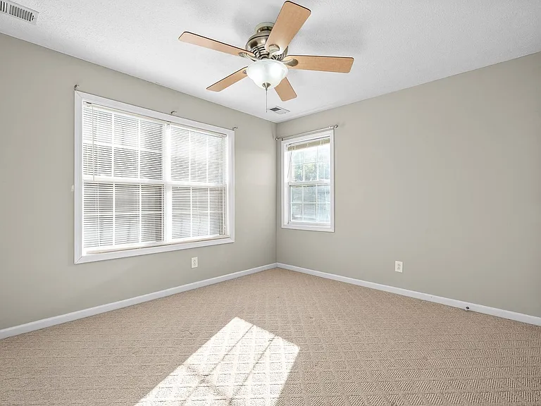 3487 Hickory Glen Dr — Photo 30
