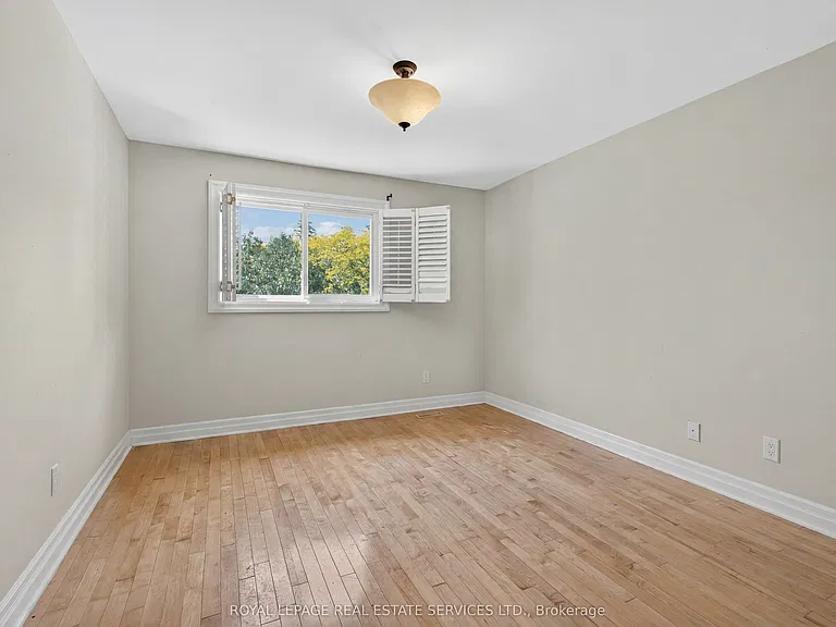 28 Wootten Way N — Photo 31