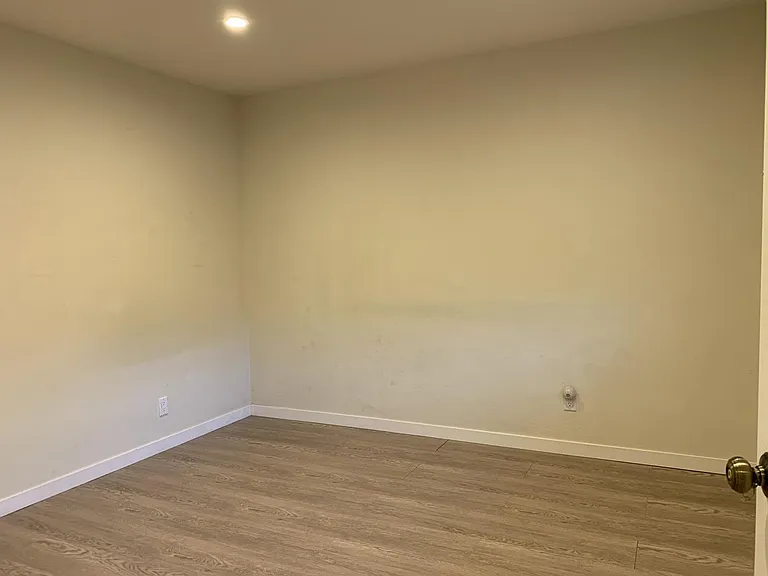 57 Lycett Cir #A — Photo 19