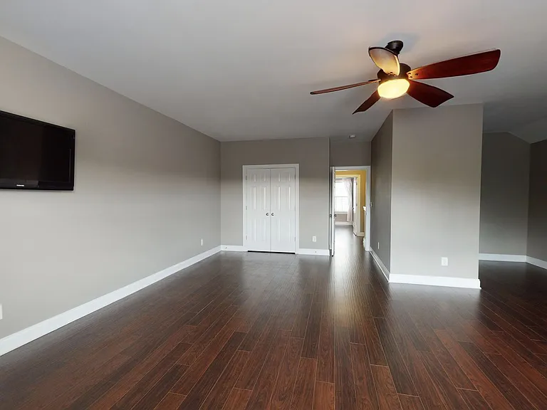 8517 Delamere Ln — Photo 13