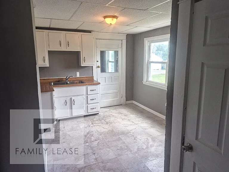 1701 Huron Ave — Photo 10