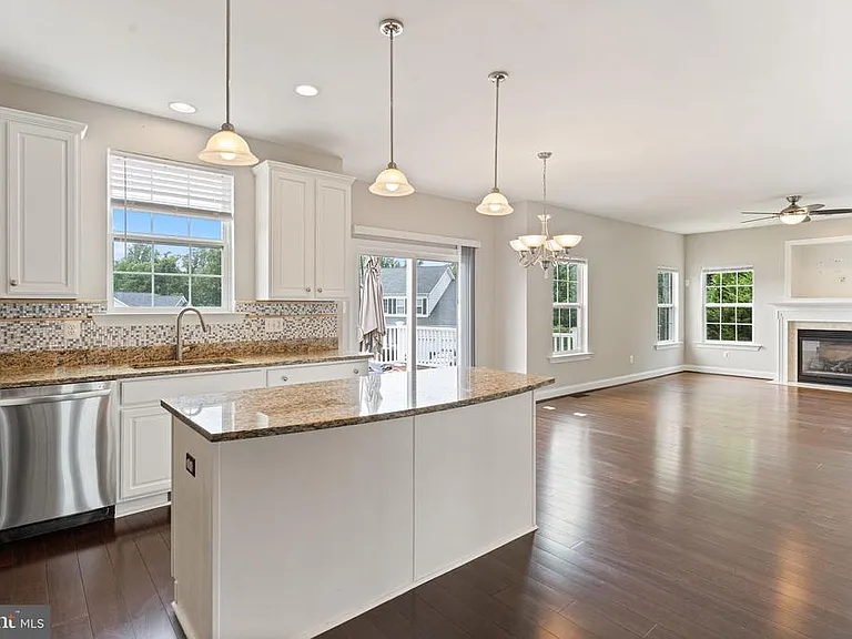 7495 Cavalcade Dr — Photo 14