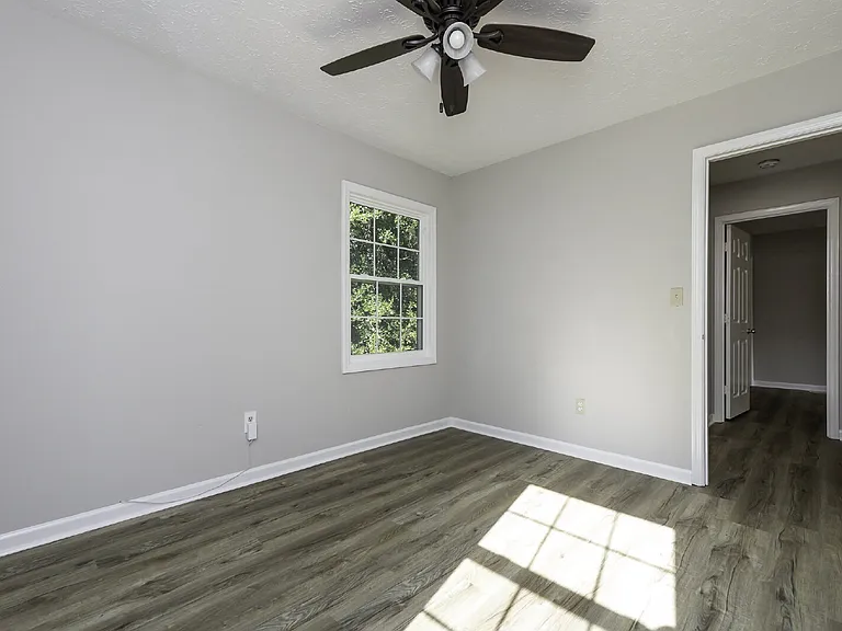 5 Cooperfield Ave — Photo 17