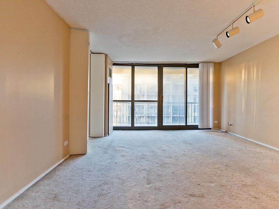 1st image of 10 E Ontario St #2506F