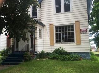 301 E B St, Iron Mountain, MI 49801