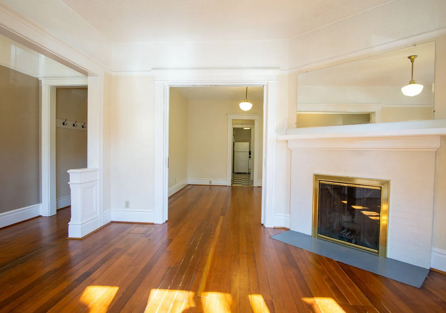 192 - Avon — Photo 1