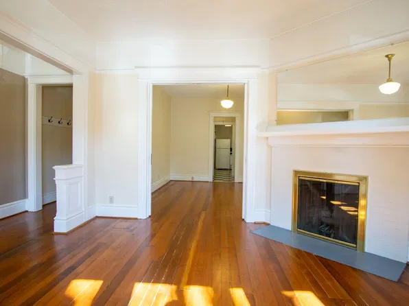 192 - Avon, 2153-2159 NW Hoyt St, Portland, OR 97210