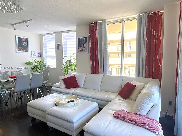 2080 S Ocean Dr #401 — Photo 14