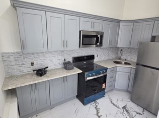 22133 112th Rd #3, Queens Village, NY 11429