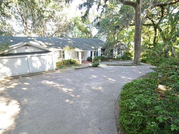 Circular Driveway at Main House