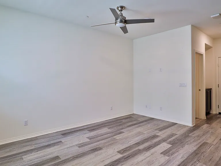 7070 Montecito Ln — Photo 23