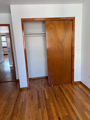 Rented by BuySell Real Estate Inc | media 27