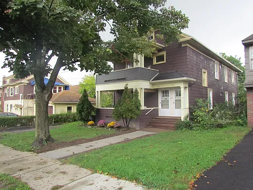 311 Buckingham Ave #1 Photo 1